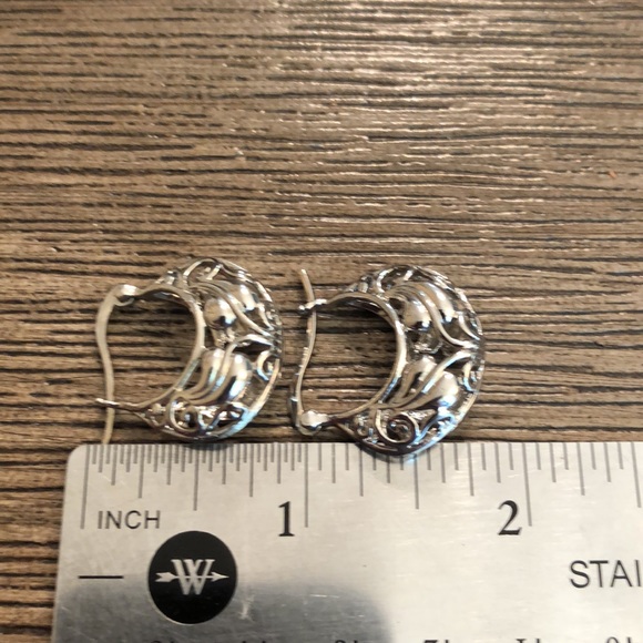 Sterling Puffy Leaf Vine Filigree Hoop Earrings - Picture 9 of 13